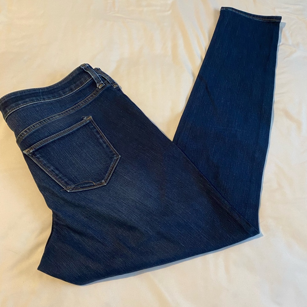 Universal Thread Women's Skinny Jeans in Dark Blue Wash
